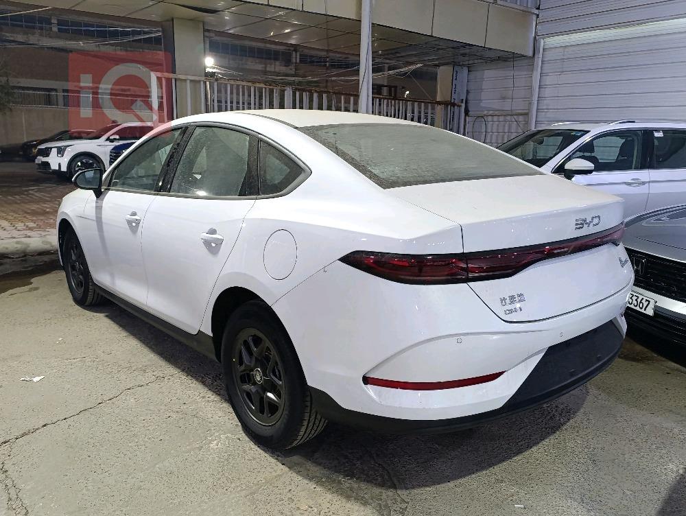 بی وای دی Qin Plus